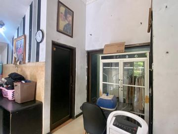 Jual Rumah Kokoh di Jambangan Surabaya