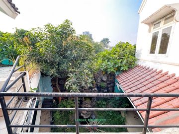 Rumah Luas Harga Bagus di Lokasi Favourite Raffles Hills Cibubur
