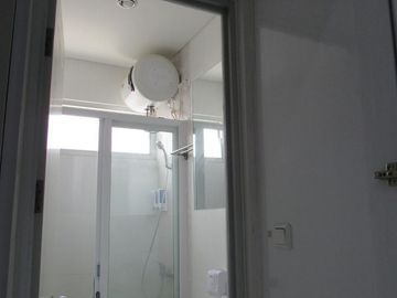 DISEWAKAN RUMAH MILLANO VILLAGE GADING SERPONG FUL FURNISHED