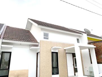 Rumah di Gedangan Grand Surya Besar Baru, Murah Siap Huni , Hadap Utara Row Jalan 3 Mobil Longgar