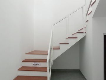 Dijual Rumah Bangunan Baru Cantik di Area Pulo Asem Pertamina