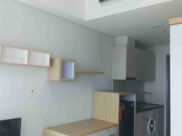 Dsewakan Apartemen Puri Mansion Type Studio View Pool Siap Huni di Jakarta Barat