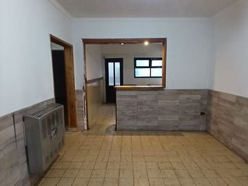 VENTA PH 3 AMB. TIPO CASA  AL FRENTE TOTALMENTE INDEPENDIENTE, UBICADO EN CALLE OLAZABAL 2251