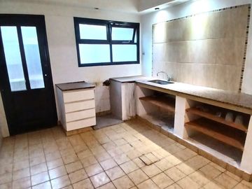 VENTA PH 3 AMB. TIPO CASA  AL FRENTE TOTALMENTE INDEPENDIENTE, UBICADO EN CALLE OLAZABAL 2251