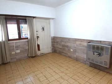 VENTA PH 3 AMB. TIPO CASA  AL FRENTE TOTALMENTE INDEPENDIENTE, UBICADO EN CALLE OLAZABAL 2251