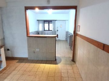 VENTA PH 3 AMB. TIPO CASA  AL FRENTE TOTALMENTE INDEPENDIENTE, UBICADO EN CALLE OLAZABAL 2251