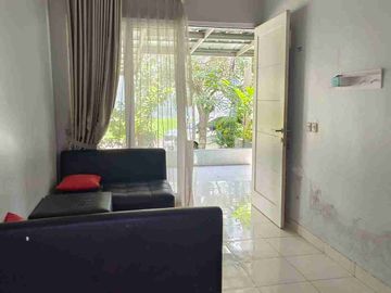Disewakan Rumah 2 Lantai Semi Furnish Dekat Stasiun Dan Pintu Tol Serpong lagoon Cisauk Tangerang