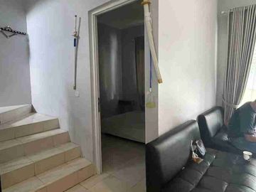 Disewakan Rumah 2 Lantai Semi Furnish Dekat Stasiun Dan Pintu Tol Serpong lagoon Cisauk Tangerang