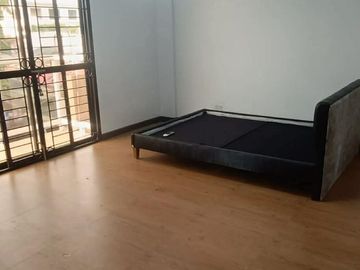 5 bedroom House in Multinational Village for rent