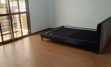 5 bedroom House in Multinational Village for rent