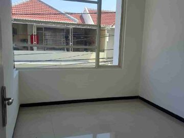 Rumah Baru 2 Lantai 4 Kamar Tidur