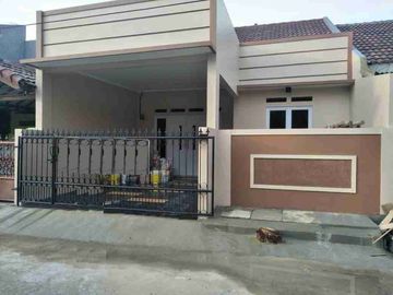 Rumah 1 Lantai Siap Huni, Lokasi Strategis, Lingkungan Asri di Harapan Indah, pejuang, medan Satria, Bekasi