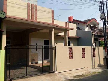 Rumah 1 1/4 Lantai, Bebas Banjir, Kawasan Strategis, Lingkungan Nyaman di Pondok Pekayon Indah, galaxy, Bekasi
