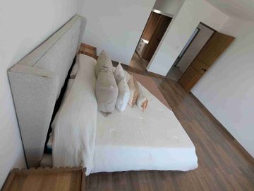 VILLAS LA VALENCIANA CASA EN VENTA FRACCIONAMIENTO SÚPER EXCLUSIVO RECÁMARA EN PLANTA BAJA ZONA NORTE LEON