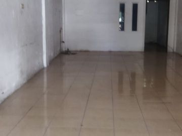 Dijual ruko Gandeng 3 di Jl Slamet Riyadi, Sukoharjo, Jawa Tengah