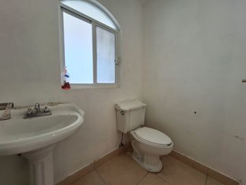FINCA EN VENTA LA SOLANA A 10 MINUTOS DE JURIQUILLA QUERETARO 5 RECAMARAS ALBERCA Y AMPLIO JARDIN