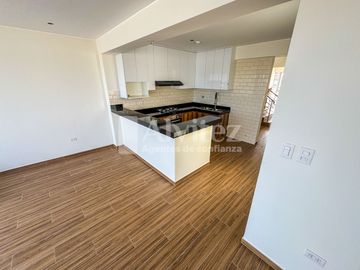 DEPARTAMENTO DÚPLEX DE ESTRENO EN SANTIAGO DE SURCO — 3 DORMITORIOS | FRENTE A PARQUE