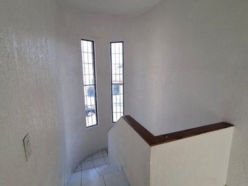 CASA EN RENTA EN SECCIÓN COSTA HERMOSA, TIJUANA
