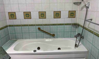 Kondominium Regensi 3BR unit : 1603, Tunjungan Plaza, Sheraton, Surabaya Pusat.
