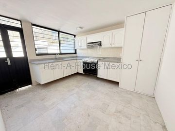 CASA EN  VENTA TEJEDA, 3 RECAMARAS, 3 BAÑOS.