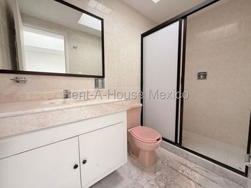 CASA EN  VENTA TEJEDA, 3 RECAMARAS, 3 BAÑOS.
