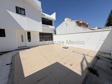 CASA EN  VENTA TEJEDA, 3 RECAMARAS, 3 BAÑOS.