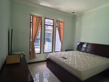 Rumah Full Furnished di Singgasana Pradana