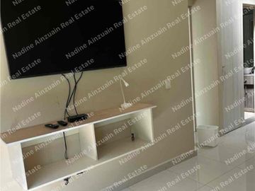 SE RENTA CASA AMUEBLADA Y EQUIPADA EN RESIDENCIAL ARBOLADA CANCÚN HUAYACÁN , 3 RECÁMARAS, ALBERCA PROPIA, SEGURIDAD 24/7, AMENIDADES.