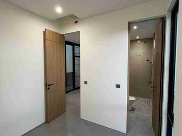 Dijual Rumah Baru Klampis semolo timur 2lantai, Surabaya timur