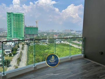 174 SQM Luxury Fully Furnished Penthouse Duplex Oak Harbor Residences – Aston Tower