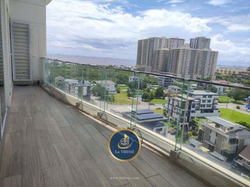 174 SQM Luxury Fully Furnished Penthouse Duplex Oak Harbor Residences – Aston Tower