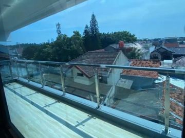 JK392 Rumah Baru 3 Lt Mewah dan Semi Furnished di Tebet Timur, Jakarta