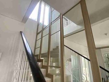 Dijual rumah minimalis modern mansion nine Surabaya barat, furnished