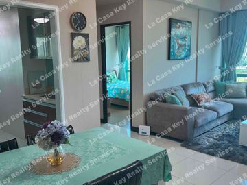 For Lease/Rent 2 bedroom with balcony facing Golf Course - near Burgos Circle/Forbestown BGC