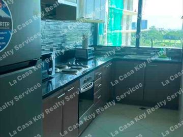 For Lease/Rent 2 bedroom with balcony facing Golf Course - near Burgos Circle/Forbestown BGC