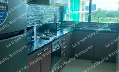For Lease/Rent 2 bedroom with balcony facing Golf Course - near Burgos Circle/Forbestown BGC