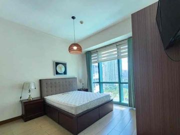 Two Bedroom (2BR) with Parking - 8 Forbes Town Road