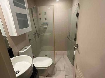 Two Bedroom (2BR) with Parking - 8 Forbes Town Road