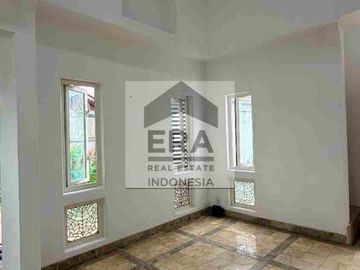 Jual Cepat Murah Rumah Mewah semi Villa Siap Huni Ciputat Tangerang