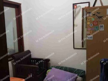 Dijual rumah di komplek sawangan permai, depok, jalan 2 mobil lega