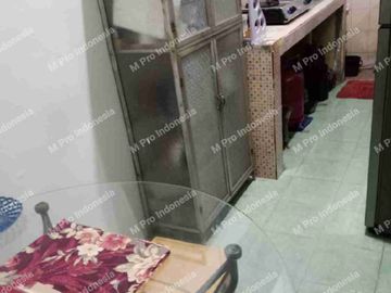 Dijual rumah di komplek sawangan permai, depok, jalan 2 mobil lega
