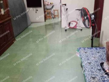 Dijual rumah di komplek sawangan permai, depok, jalan 2 mobil lega