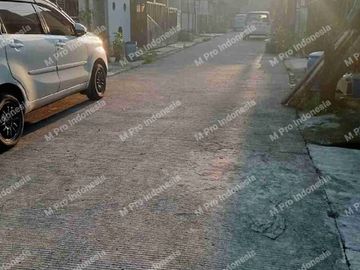 Dijual rumah di komplek sawangan permai, depok, jalan 2 mobil lega