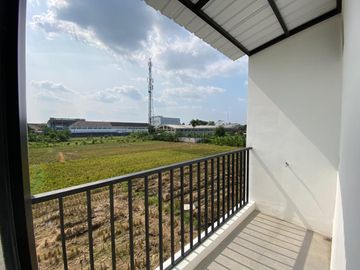 Rumah Baru Di Jalan Solo Tawangmangu Desain Menarik Harga Ekonomis