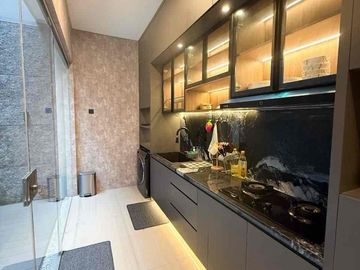 Dijual rumah rungkut asri full interior
