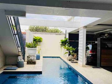 Jual Rumah 2 Lantai Siap Huni Fasilitas Kolam Renang dalam Rumah, Fl