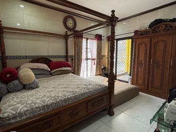 Jual Rumah 2 Lantai Tipe Besar di Alamanda JGC - Kamar Banyak & Full Furnish