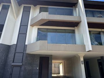 Modern 3-Storey Townhouse in Likha Residences, Muntinlupa City For Sale
