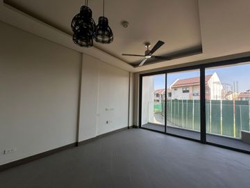 Modern 3-Storey Townhouse in Likha Residences, Muntinlupa City For Sale