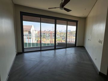 Modern 3-Storey Townhouse in Likha Residences, Muntinlupa City For Sale